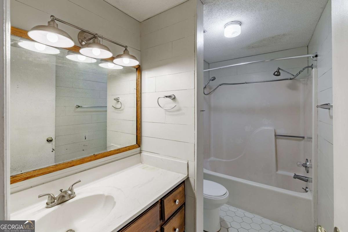 2505 Broad Street Athens - 24