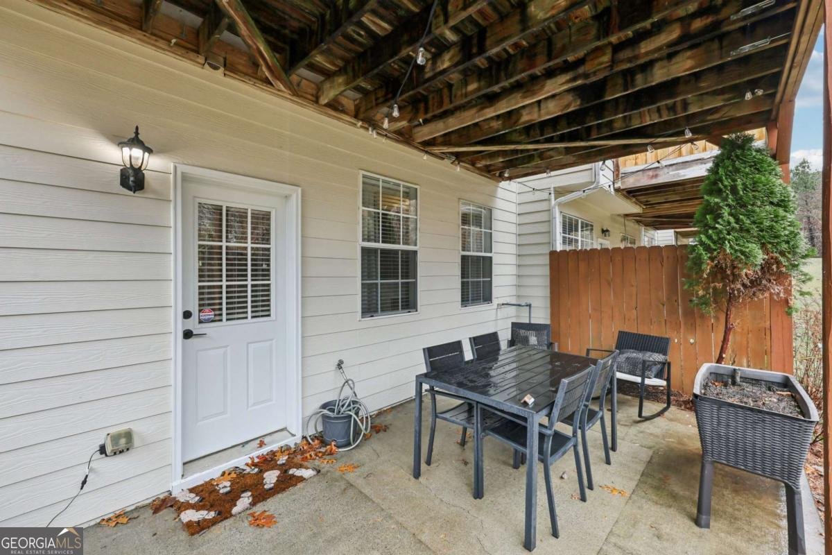 3811 Chattahoochee Summit Drive Atlanta - 27