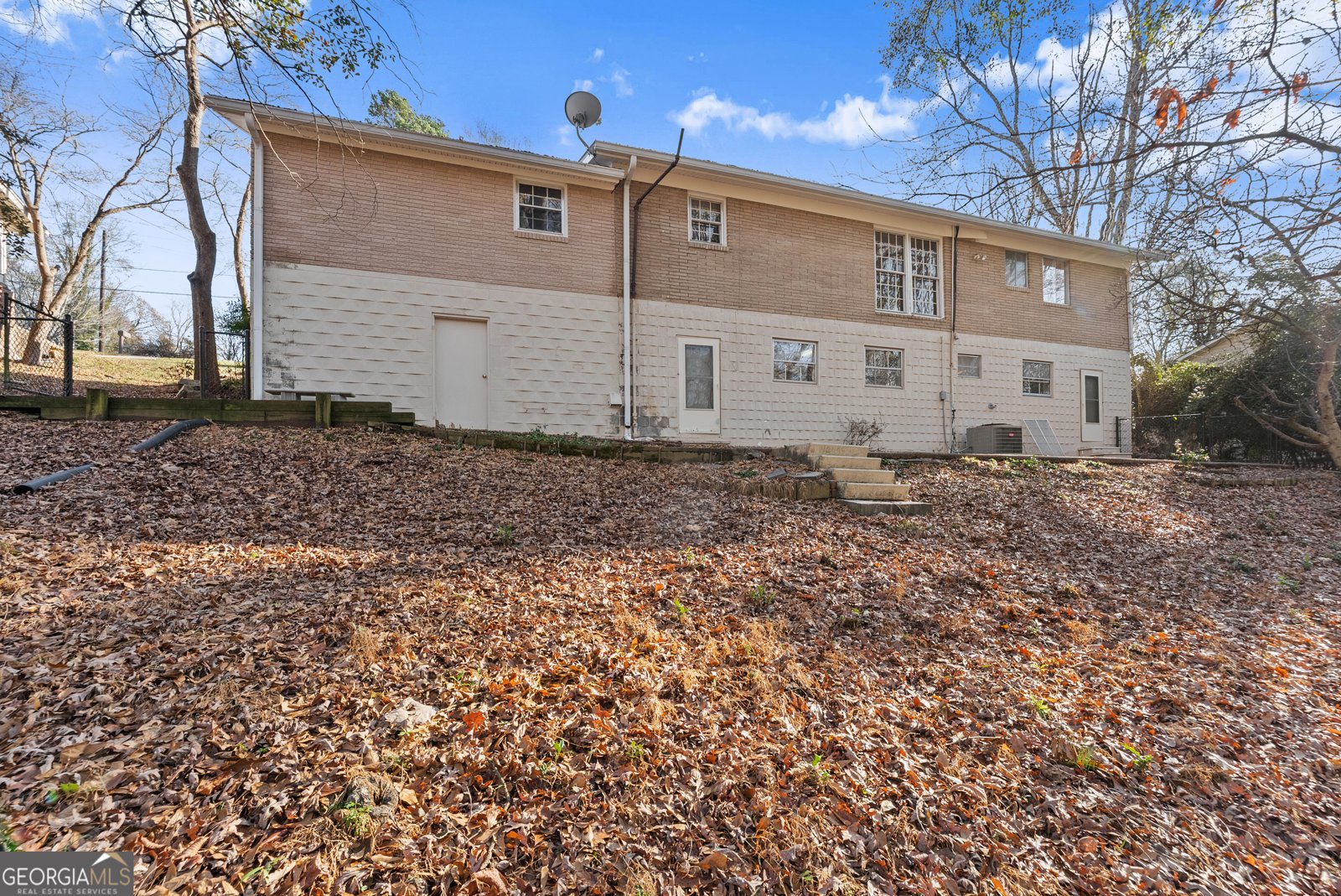 660 Honeysuckle Road Gainesville - 33