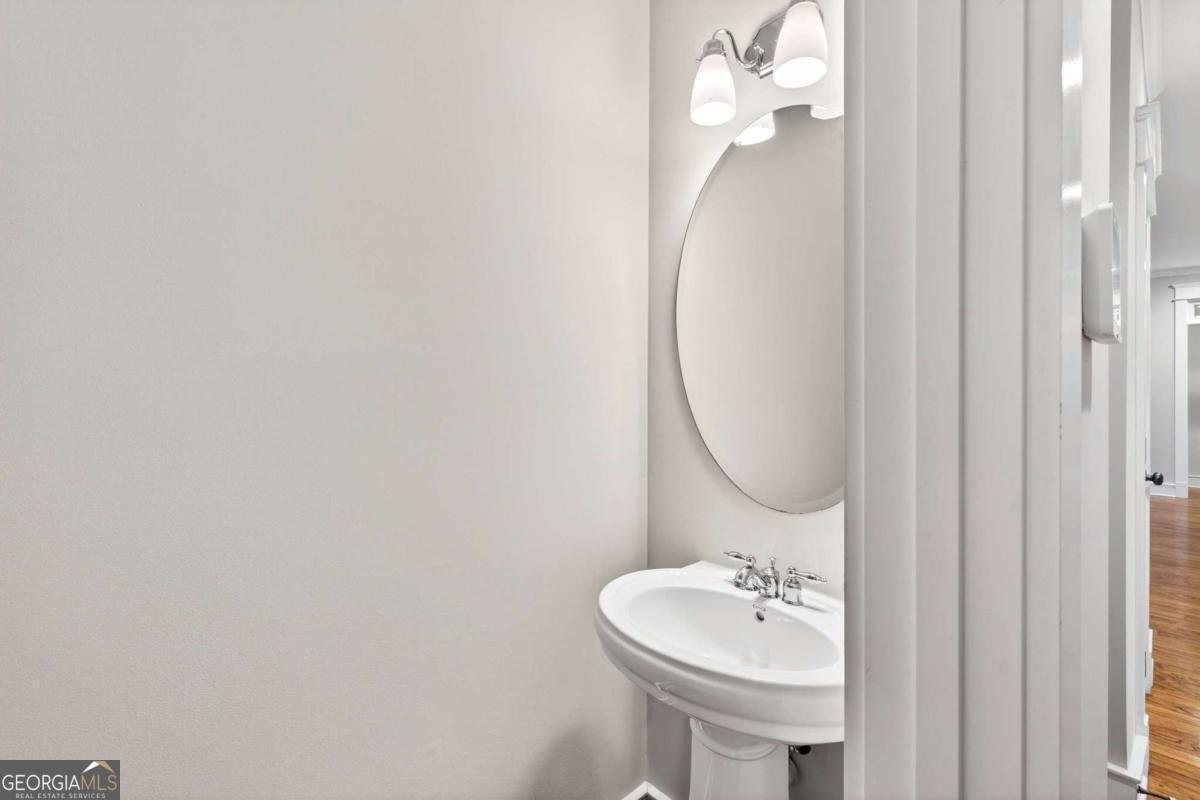 226 WILLOW Lane Decatur - 32