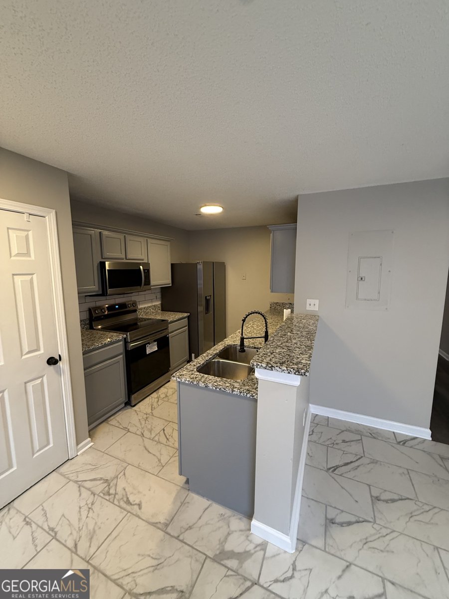 1607 Hallmark Hills Drive Griffin - 13