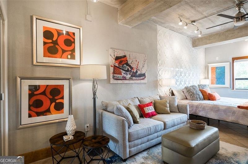 131 BROAD Athens - 9