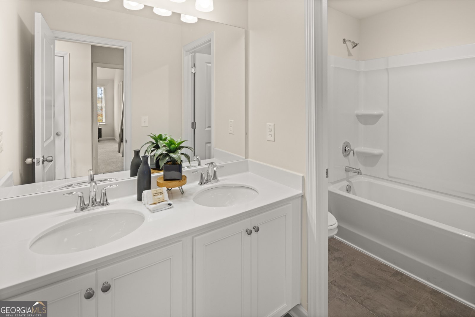 318 CEDAR HOLLL Maplewood Drive Conyers - 54