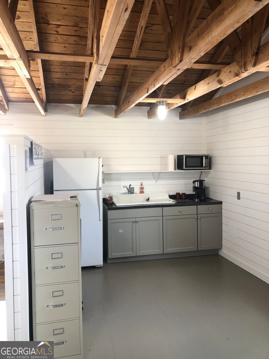 555 Highway 197 Clarkesville - 3