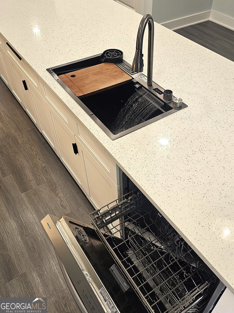 233 Tinsley Street Griffin - 10