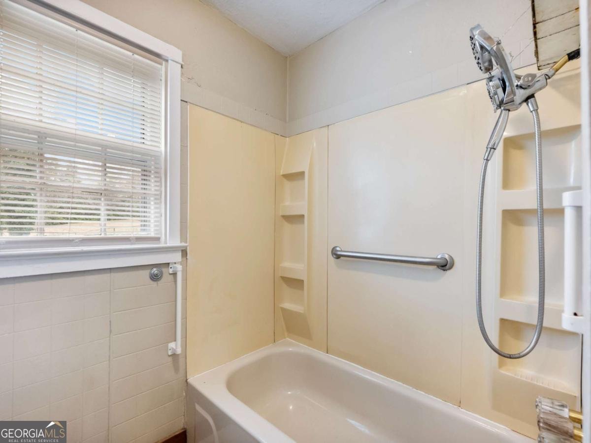 1093 Enota Avenue Gainesville - 22