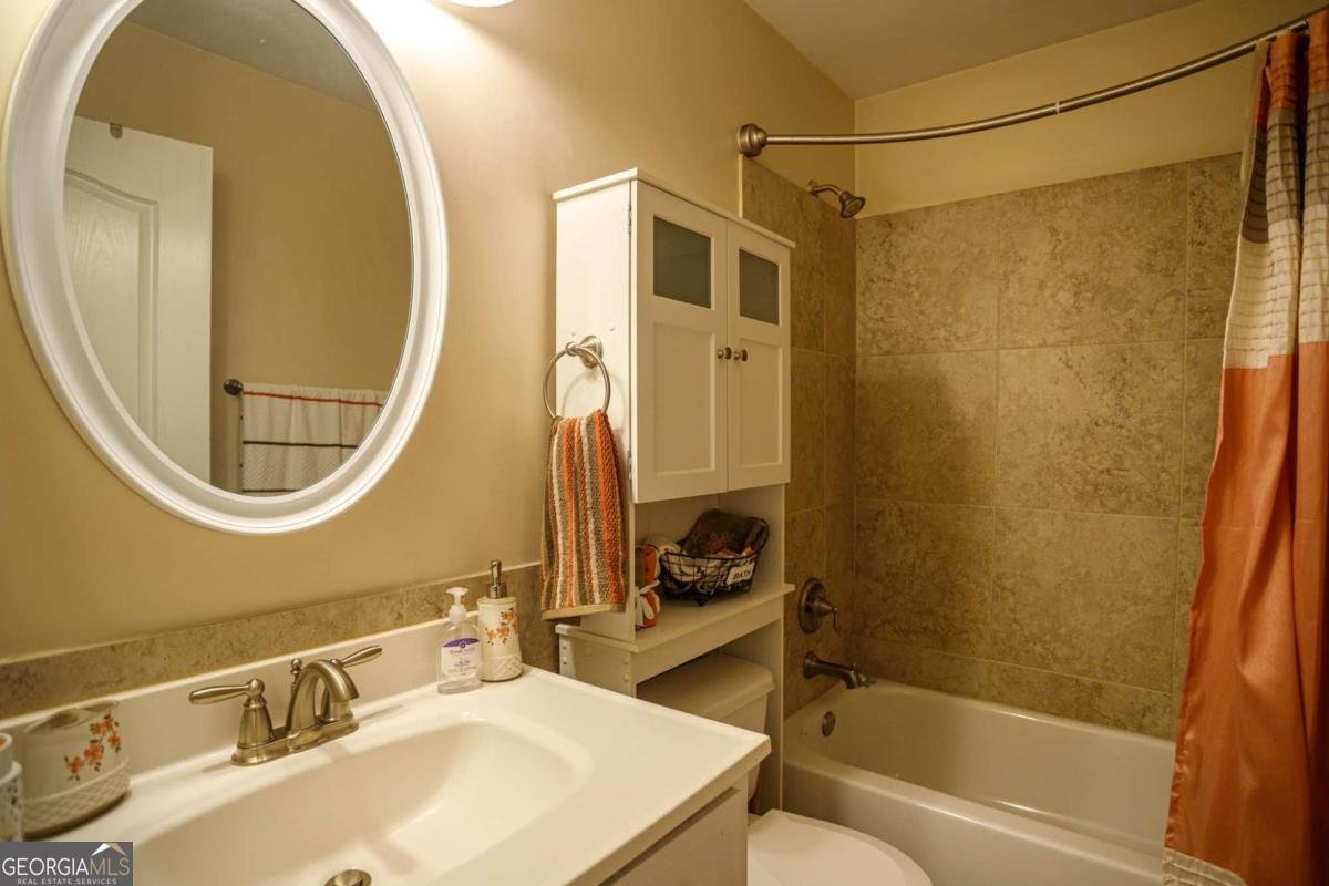 281 Laney Drive Locust Grove - 34