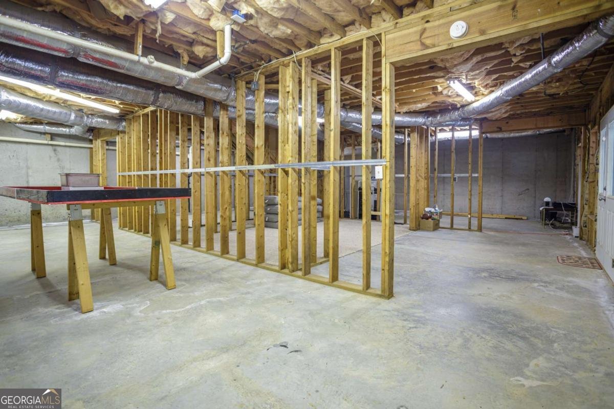 281 Laney Drive Locust Grove - 43