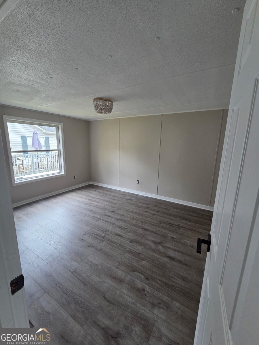 21 CLUB CIRCLE Ellenwood - 12