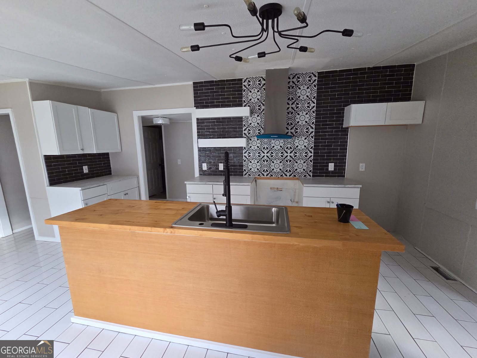 21 CLUB CIRCLE Ellenwood - 4