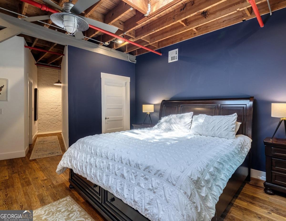 585 White Circle Athens - 14