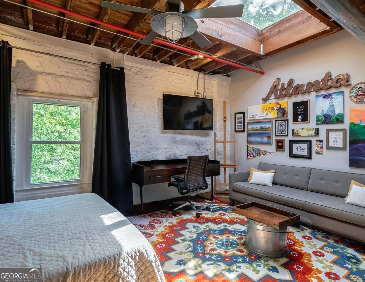 585 White Circle Athens - 21