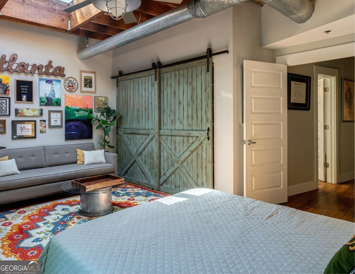 585 White Circle Athens - 22