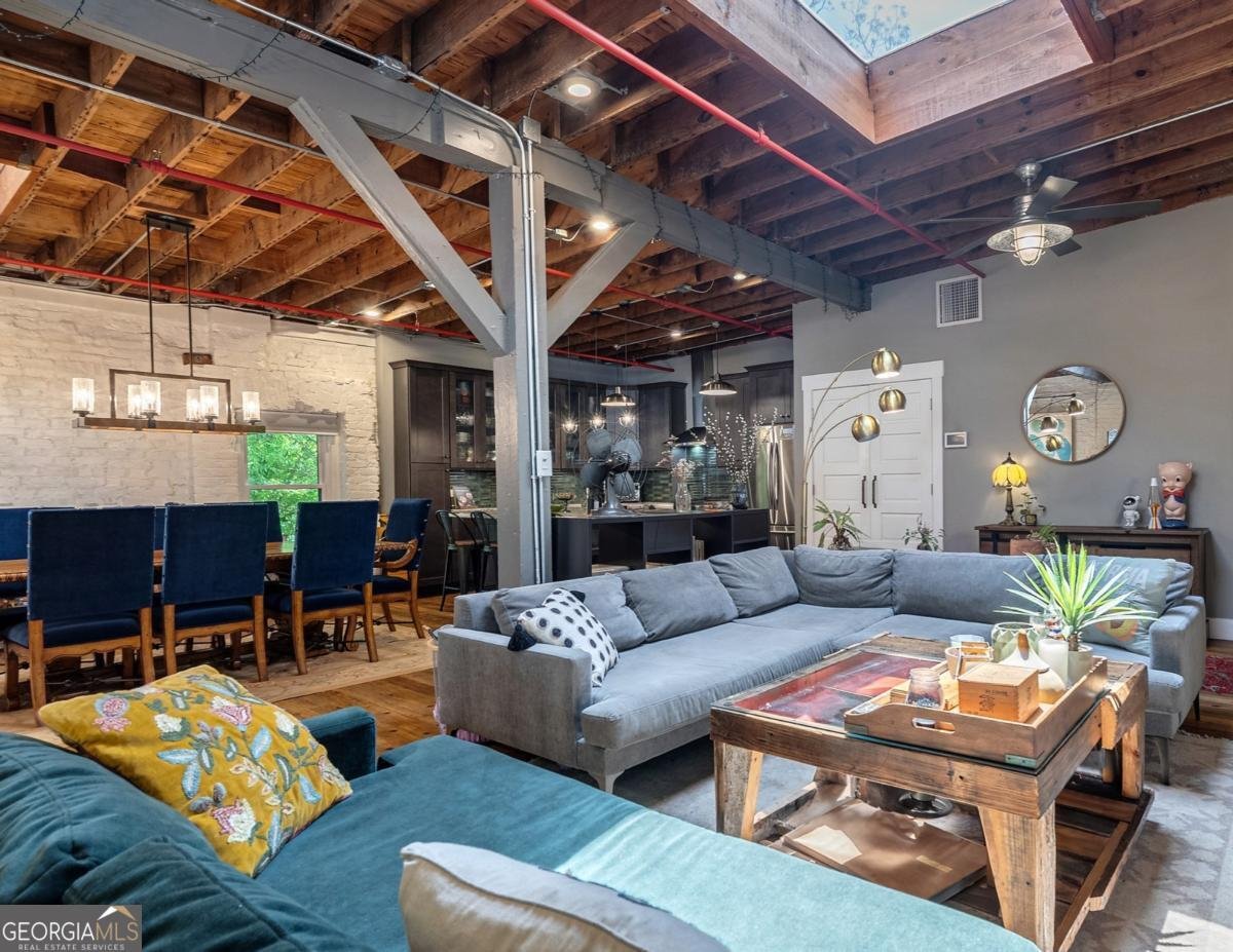 585 White Circle Athens - 3