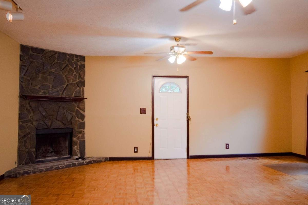 1044 Basswood Court Riverdale - 6