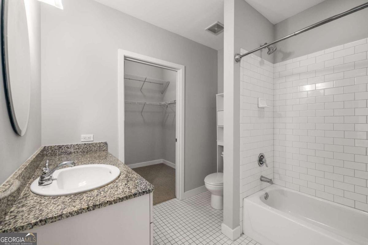 565 Peachtree Street Atlanta - 16