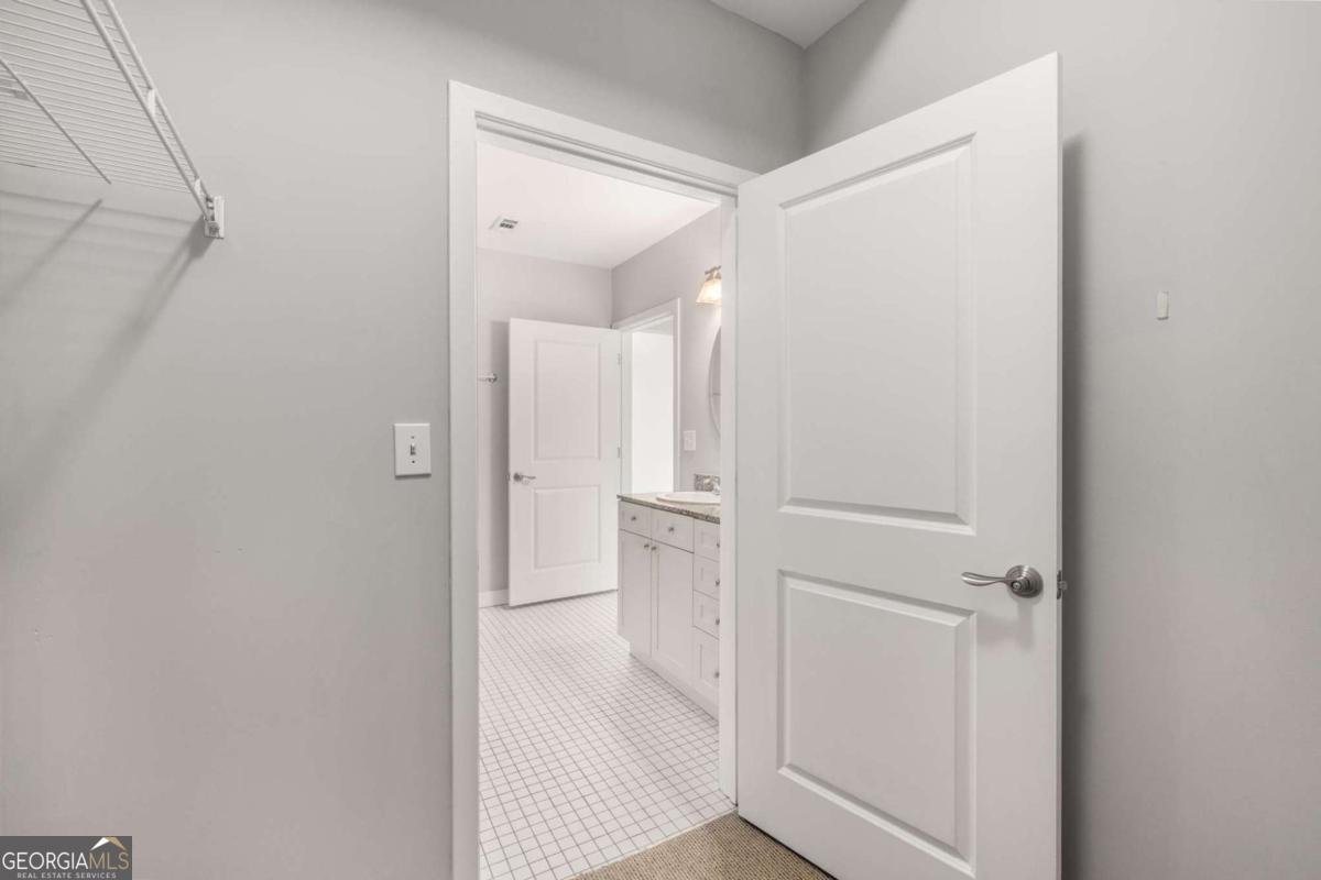 565 Peachtree Street Atlanta - 17