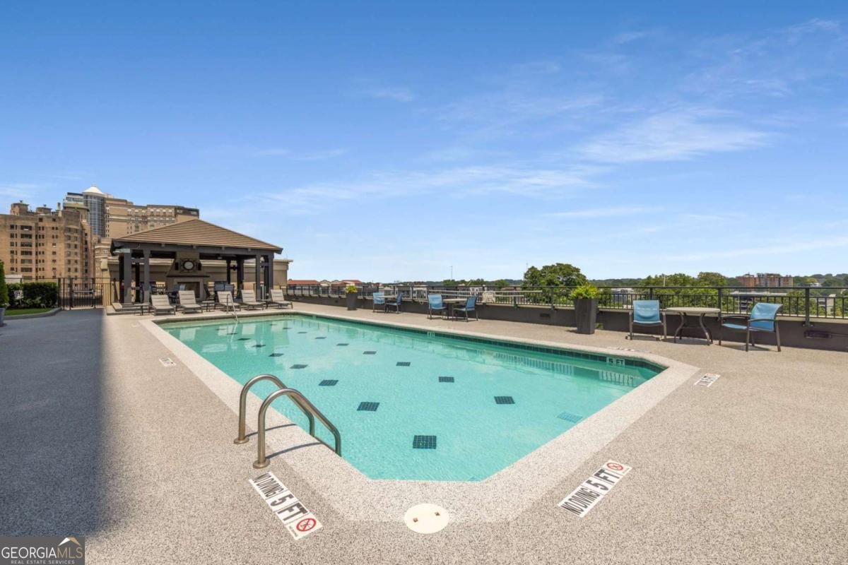 565 Peachtree Street Atlanta - 33