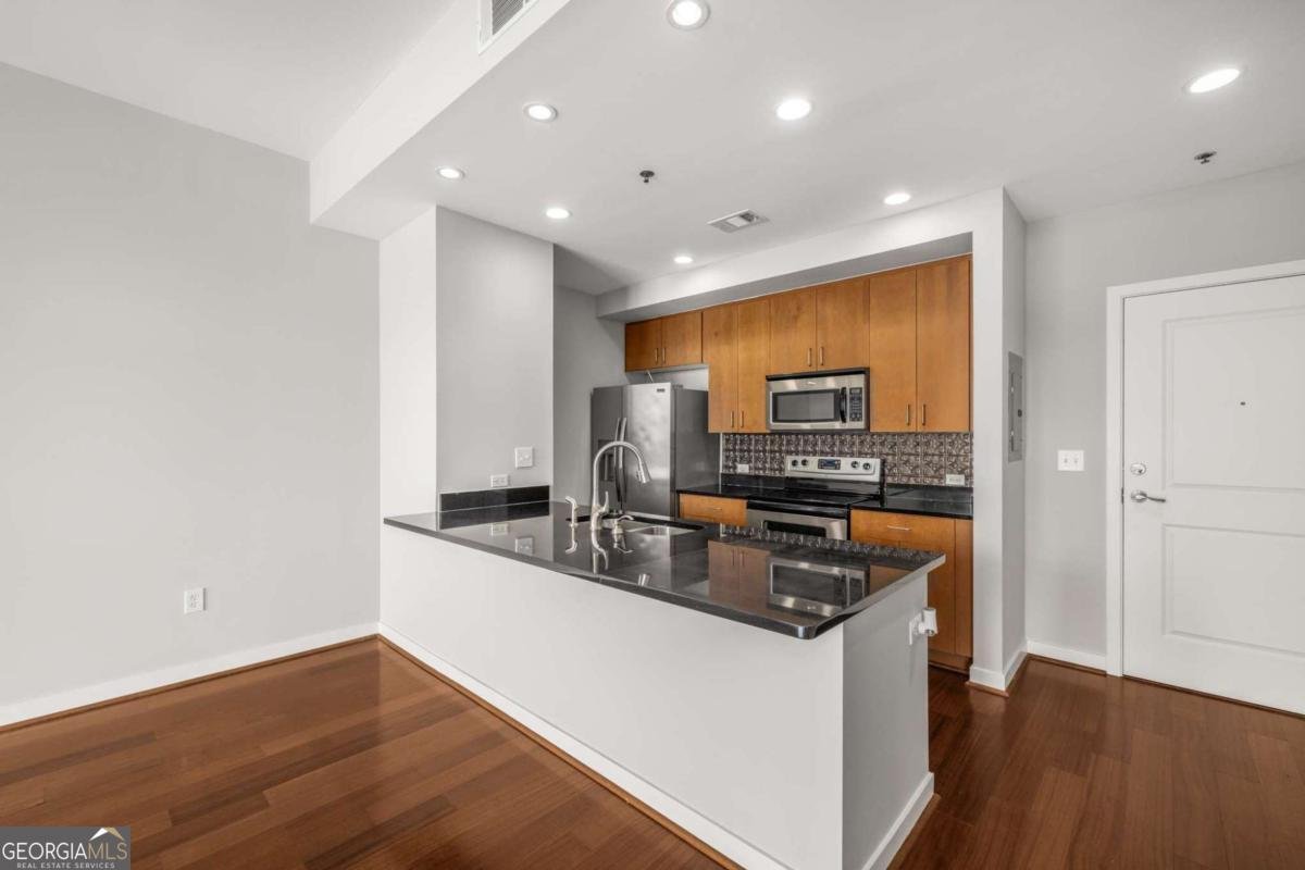 565 Peachtree Street Atlanta - 9