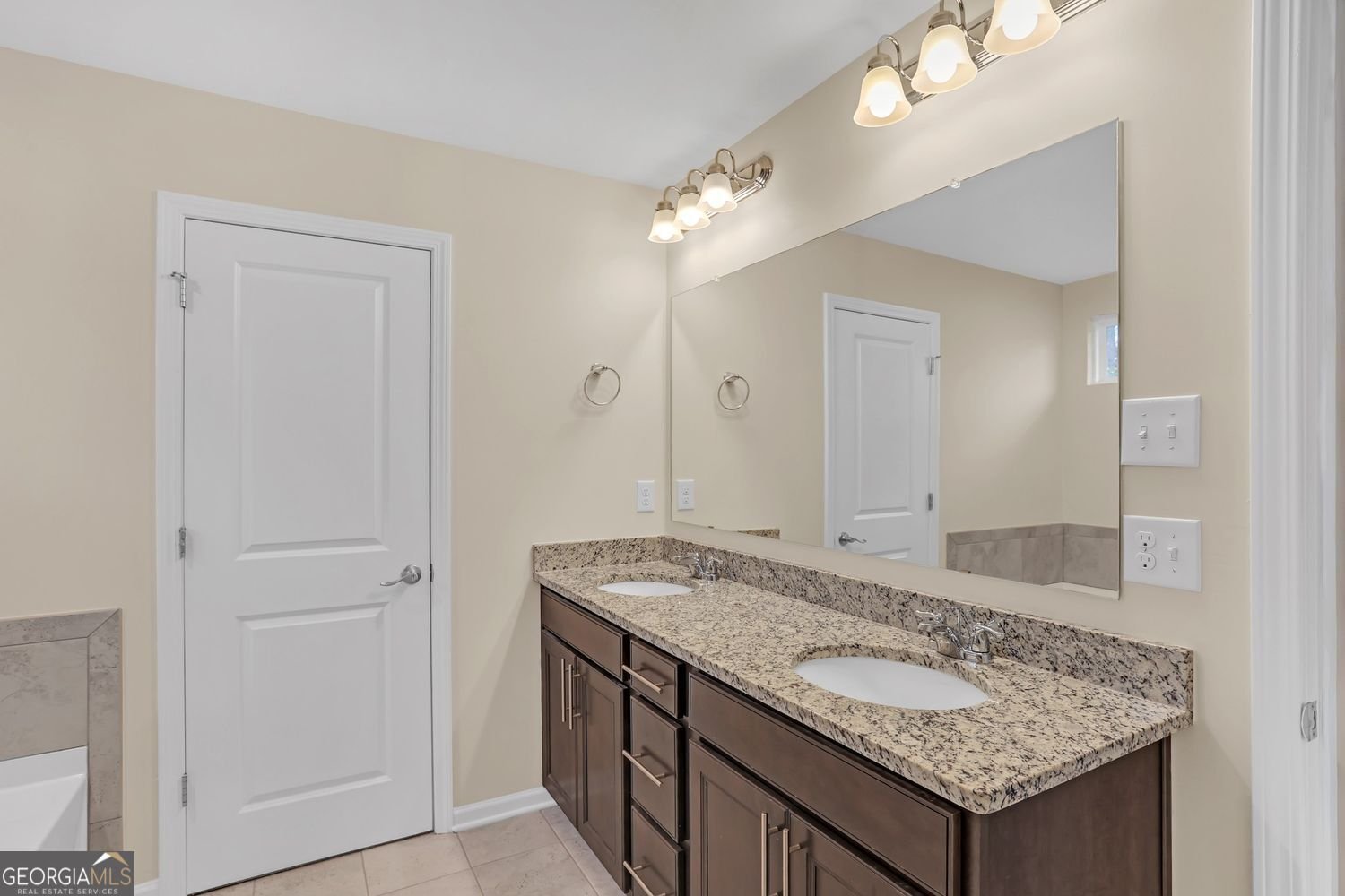 3085 Alcazar Drive Lilburn - 45