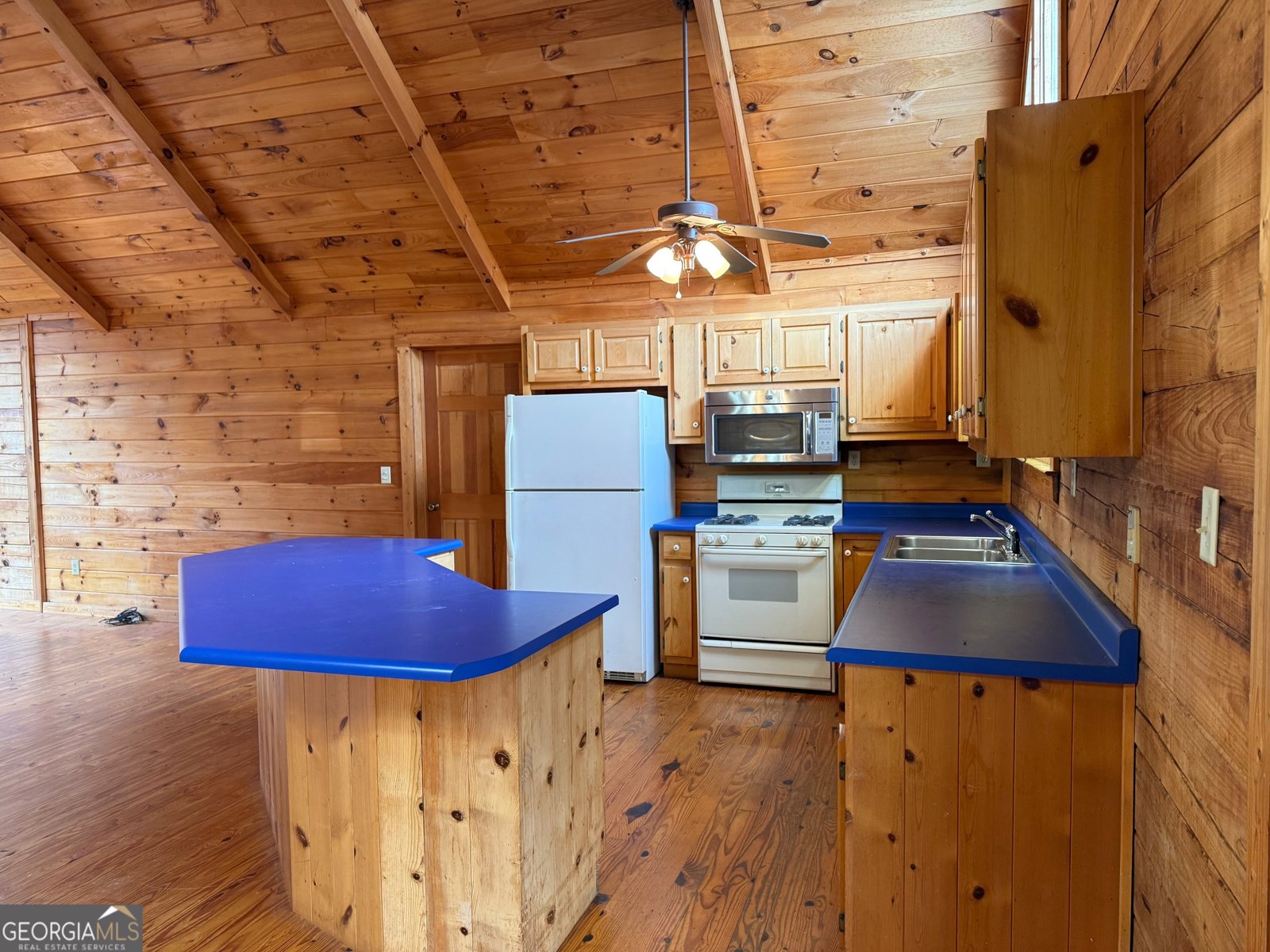 3590 Goshen Creek Road Claarkesville - 40