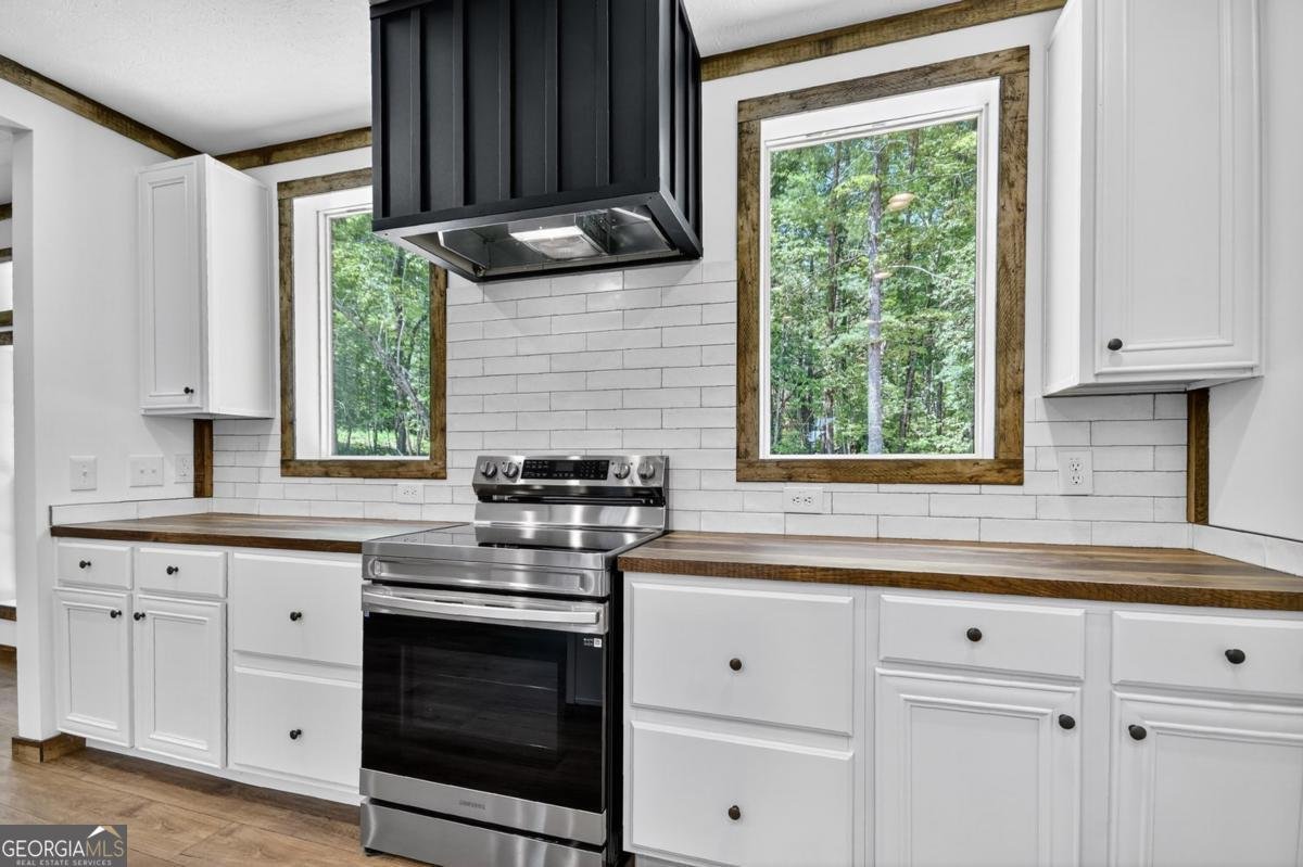 5668 Mobile Road Blue Ridge - 44