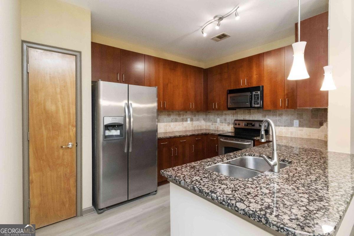 898 Oak Street Atlanta - 13