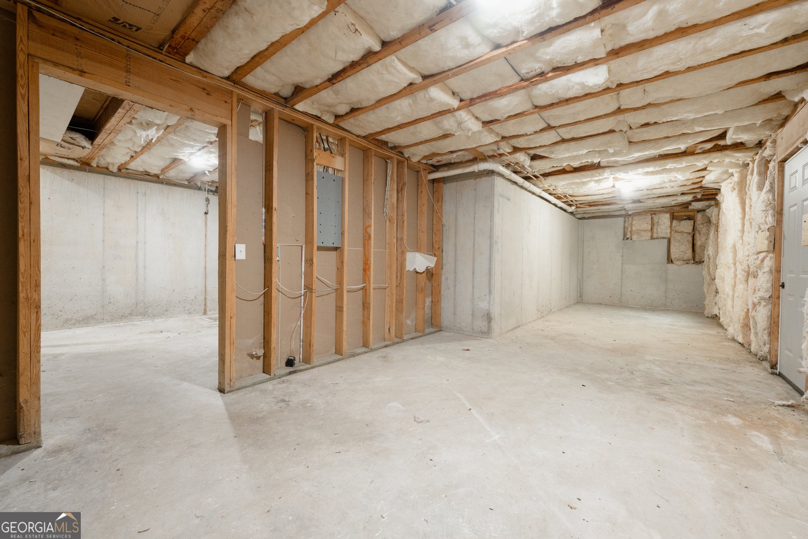 6823 Merrywood Drive Fairburn - 33