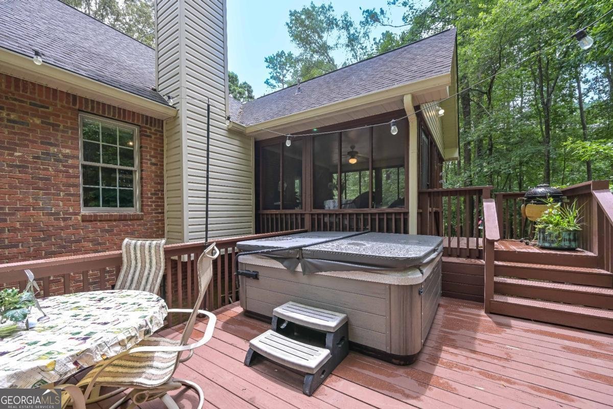 5885 West Chapel Hill Road Douglasville - 31