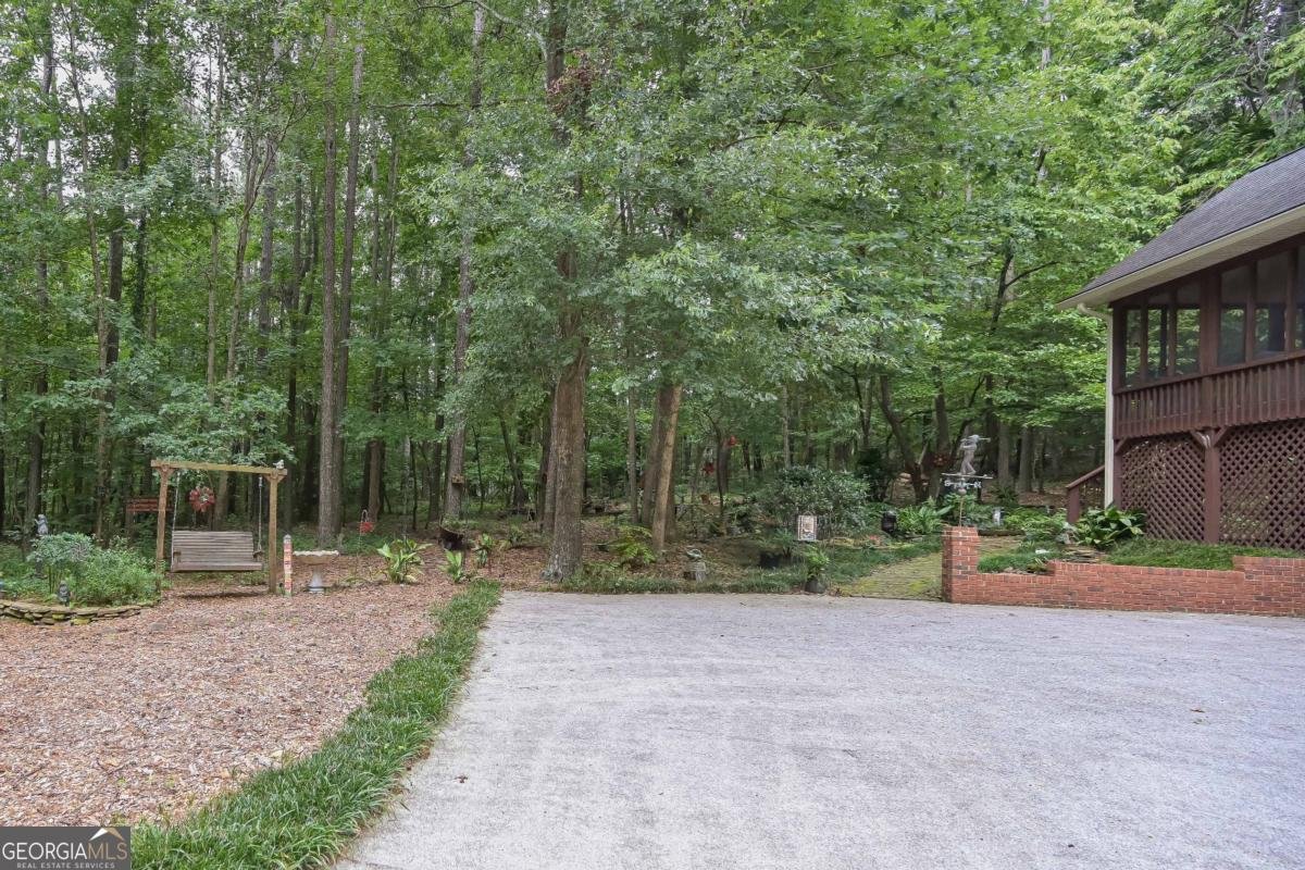 5885 West Chapel Hill Road Douglasville - 37