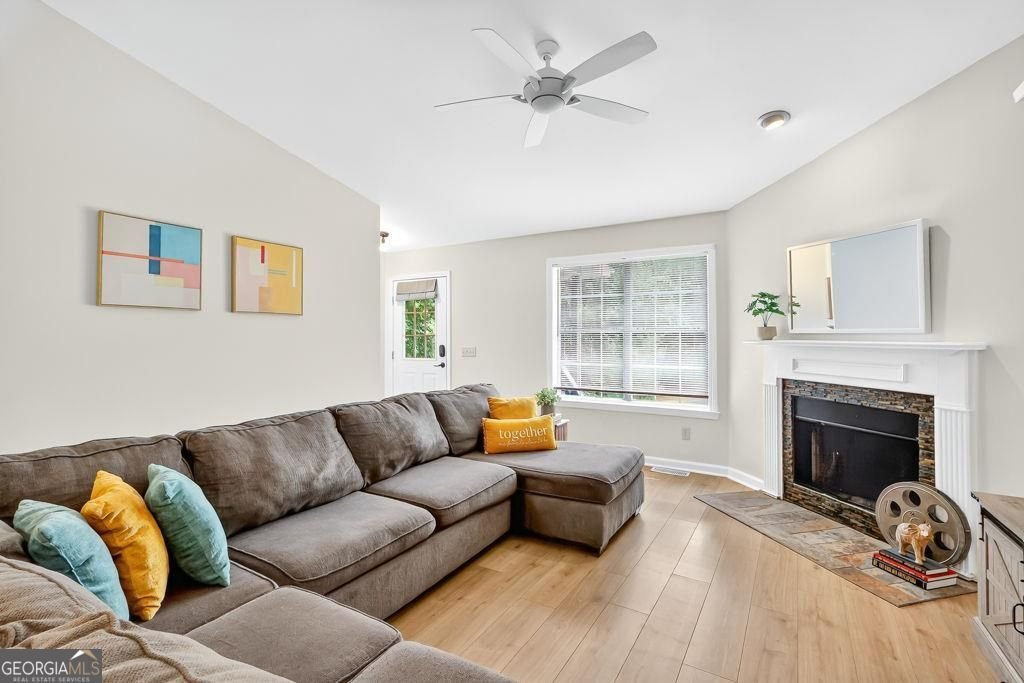 8635 Sapphire Lane Gainesville - 10