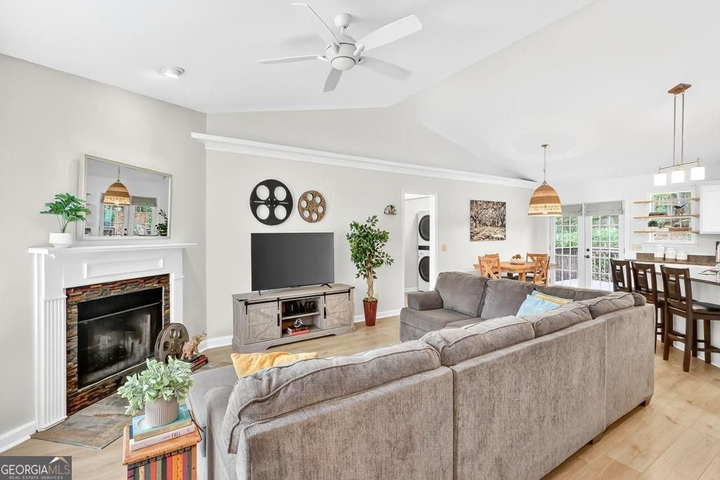 8635 Sapphire Lane Gainesville - 2