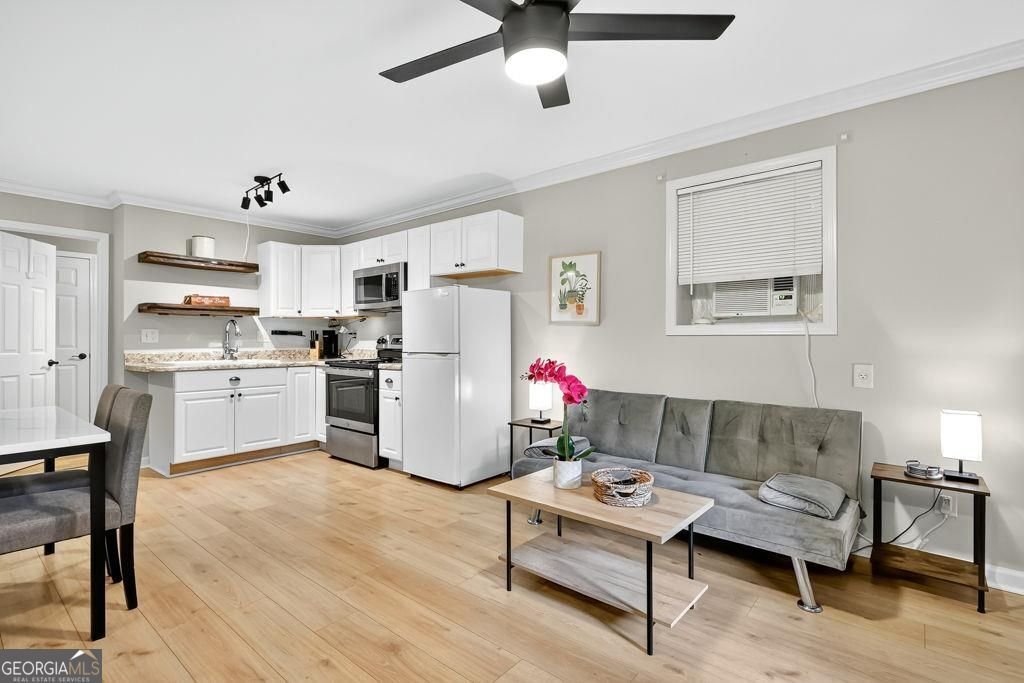 8635 Sapphire Lane Gainesville - 24