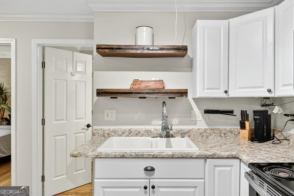 8635 Sapphire Lane Gainesville - 29