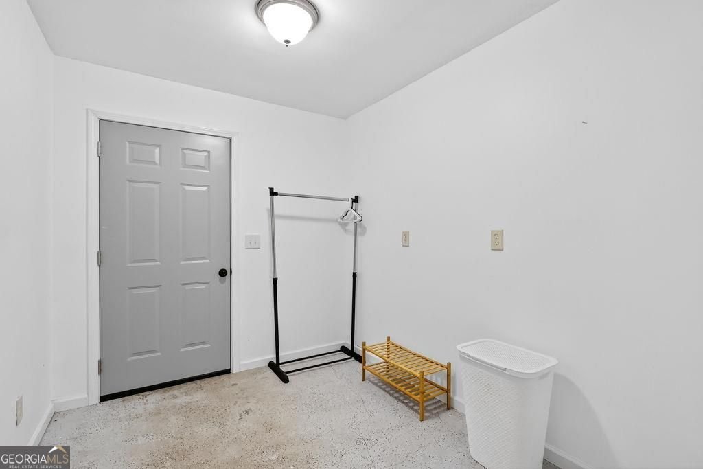 8635 Sapphire Lane Gainesville - 35