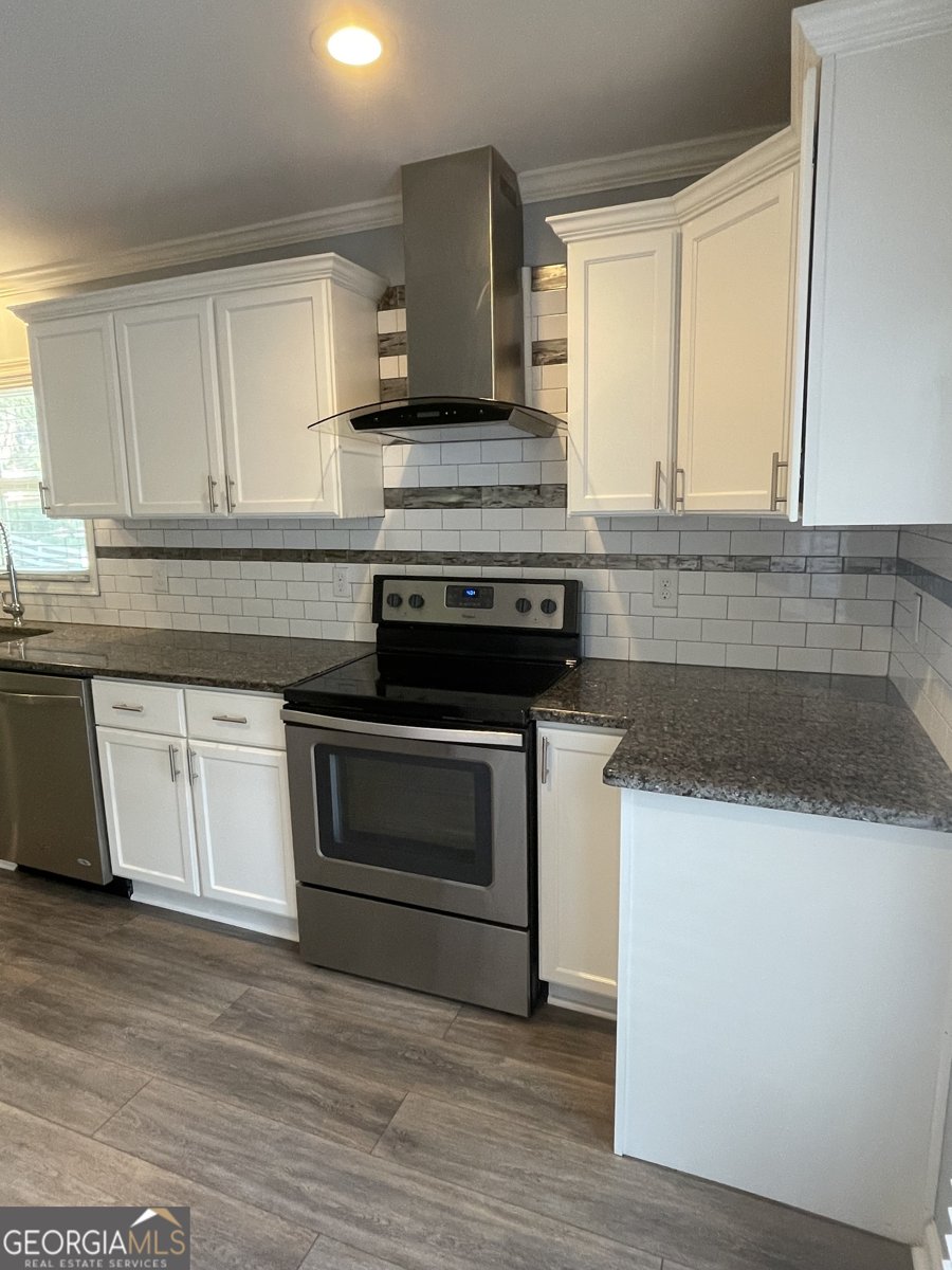 1833 Phillips Avenue East Point - 11