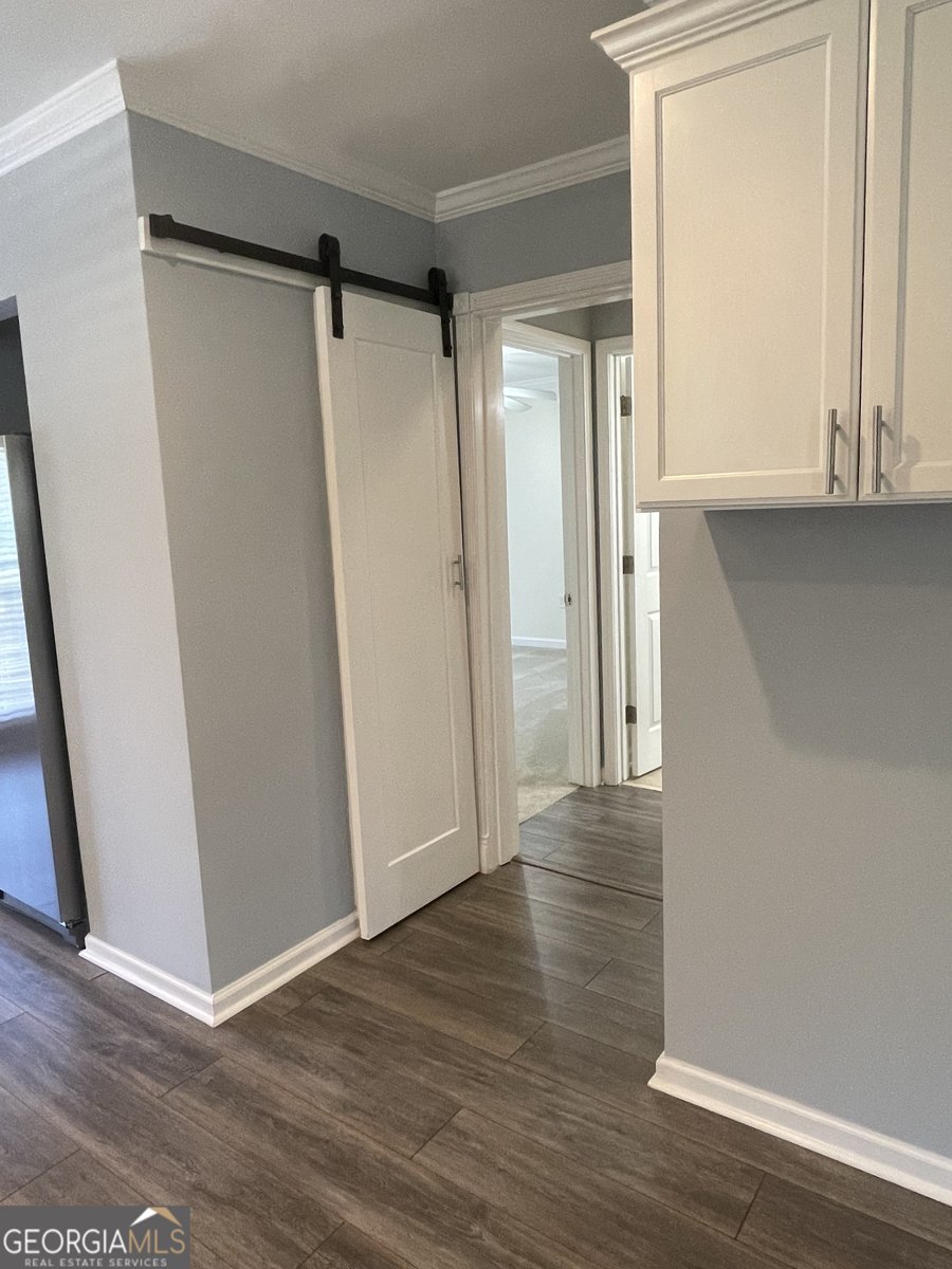 1833 Phillips Avenue East Point - 15