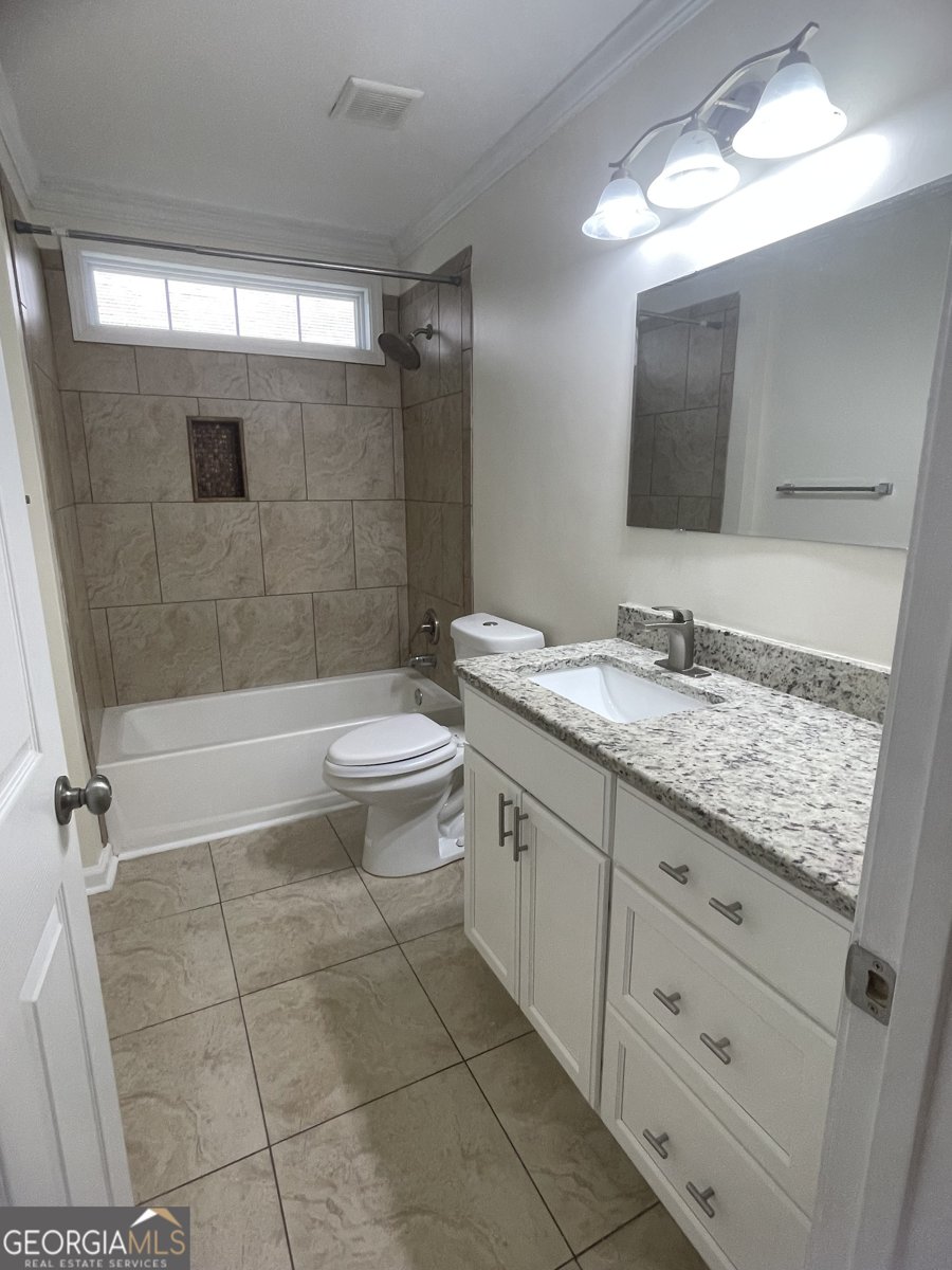 1833 Phillips Avenue East Point - 19