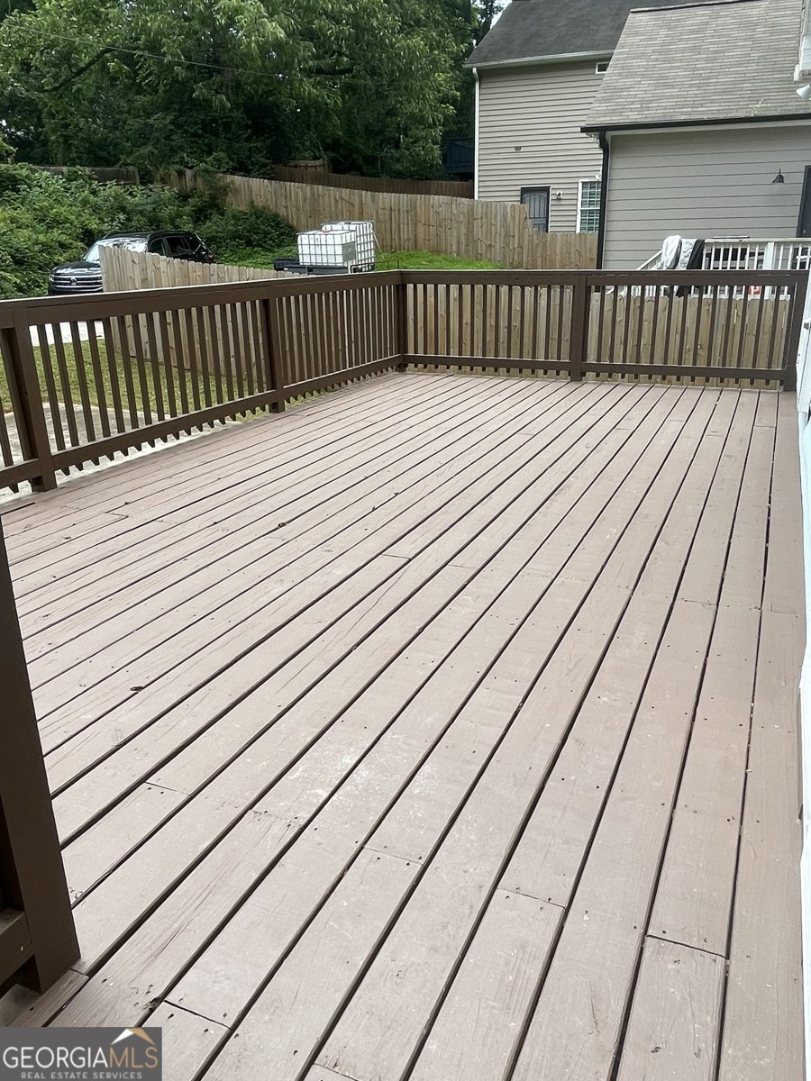 1833 Phillips Avenue East Point - 36