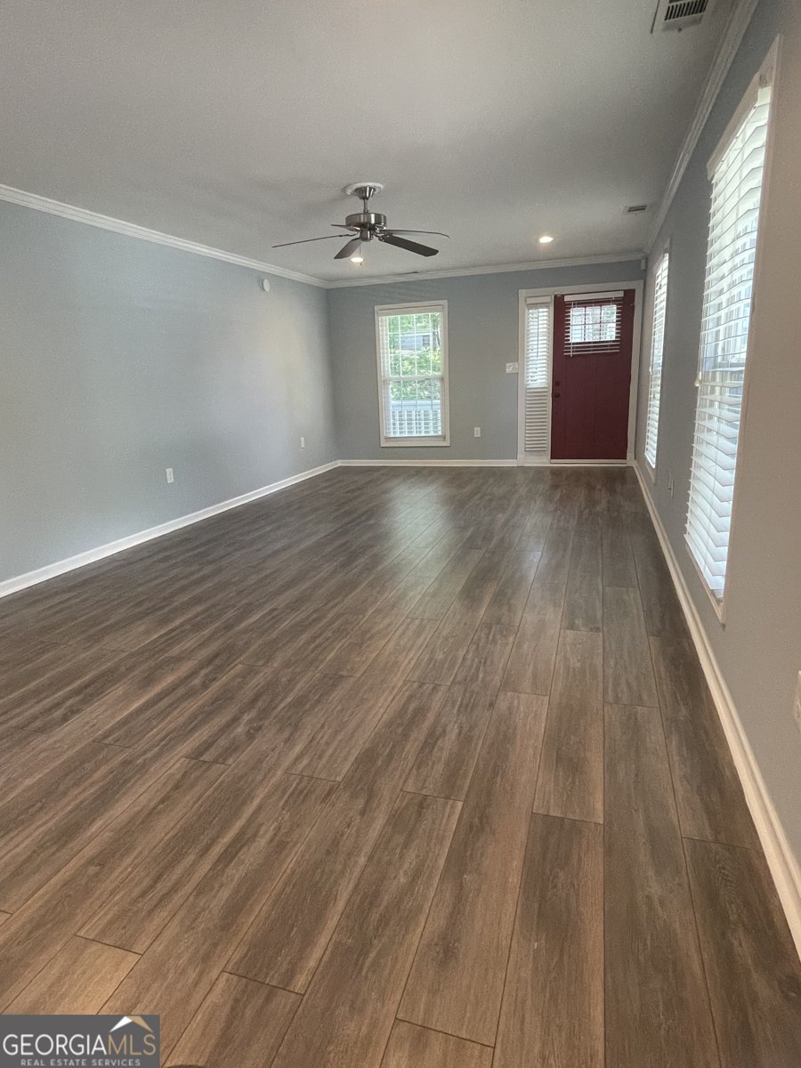 1833 Phillips Avenue East Point - 7