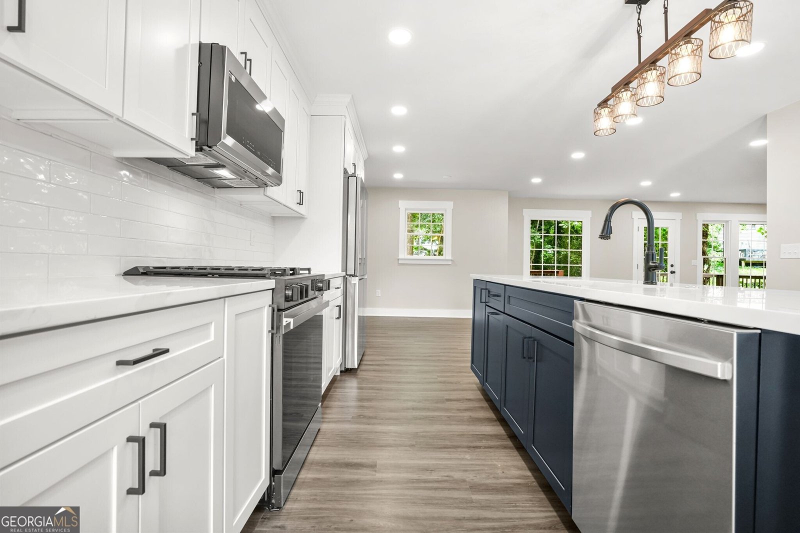 127 Lakeside Drive Kennesaw - 40