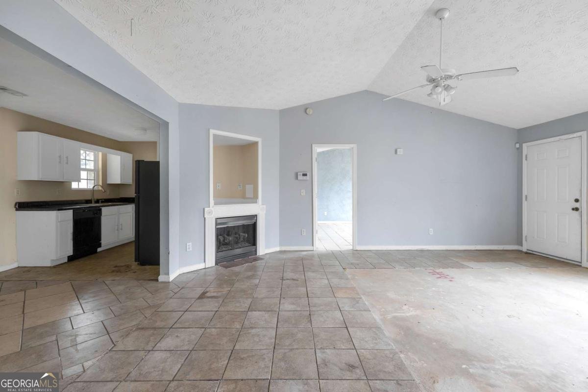 1050 Longview Trail Griffin - 4