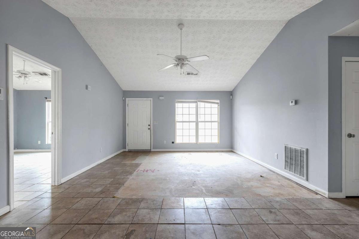 1050 Longview Trail Griffin - 5