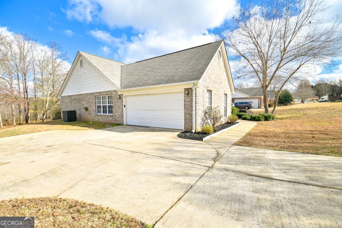 719 Overlook Drive Winder - 8