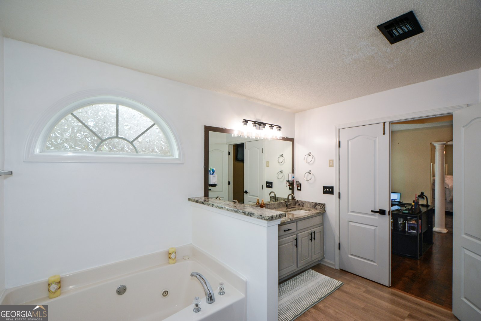 4400 Mortons Way Ellenwood - 37