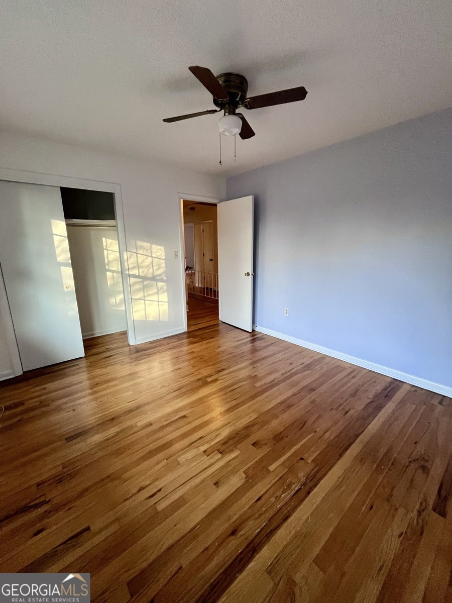 325 University Circle Athens - 18