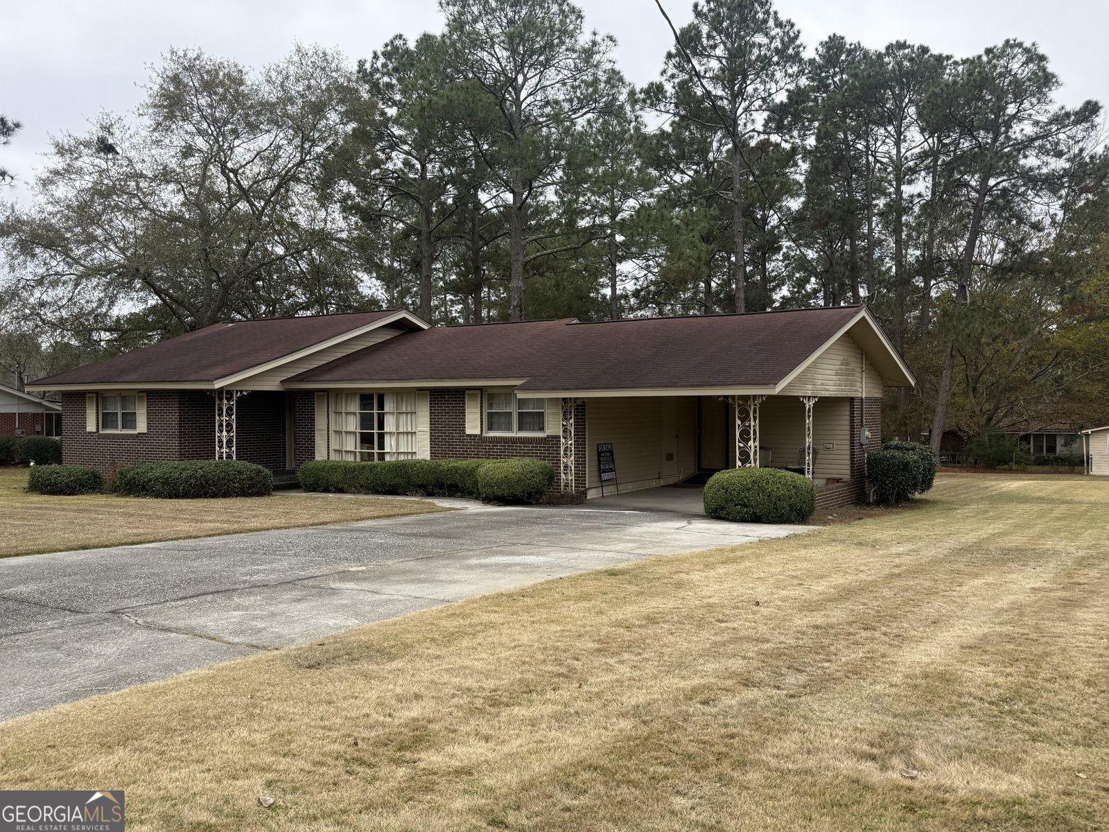 5021 Greenhill Road Eastman - 27