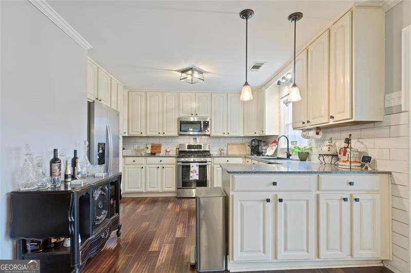 505 WYNCOURTNEY Sandy Springs - 10