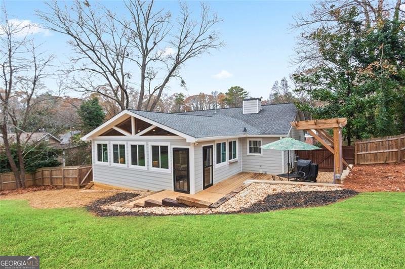 505 WYNCOURTNEY Sandy Springs - 32