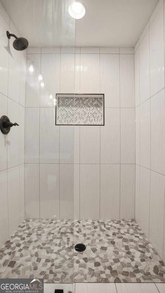 505 WYNCOURTNEY Sandy Springs - 51